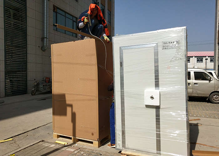 鄱陽某食品科技公司采購201雙吹感應(yīng)互鎖風(fēng)淋室